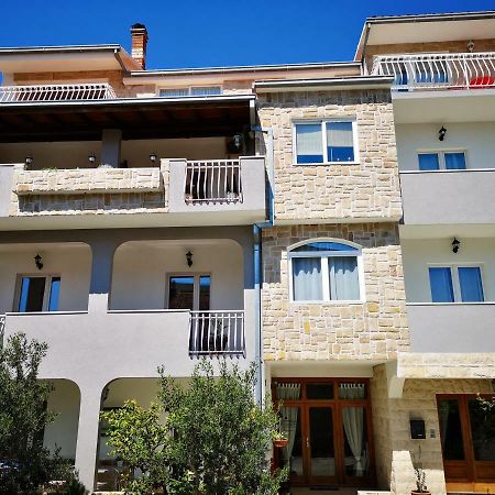 Apartments And Rooms Villa Dona マカルスカ エクステリア 写真