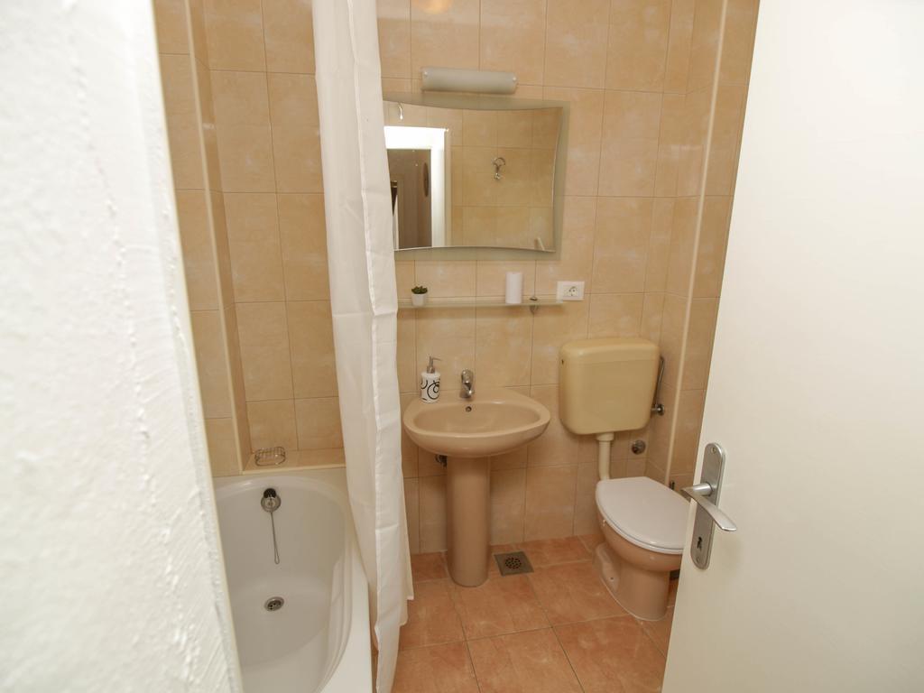 Apartments And Rooms Villa Dona マカルスカ エクステリア 写真