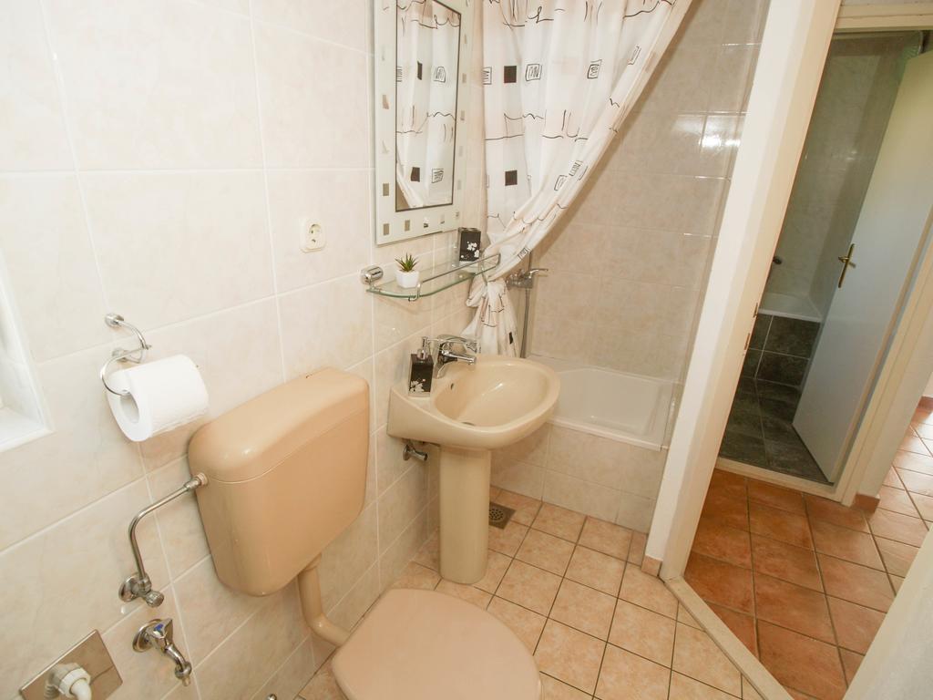 Apartments And Rooms Villa Dona マカルスカ エクステリア 写真