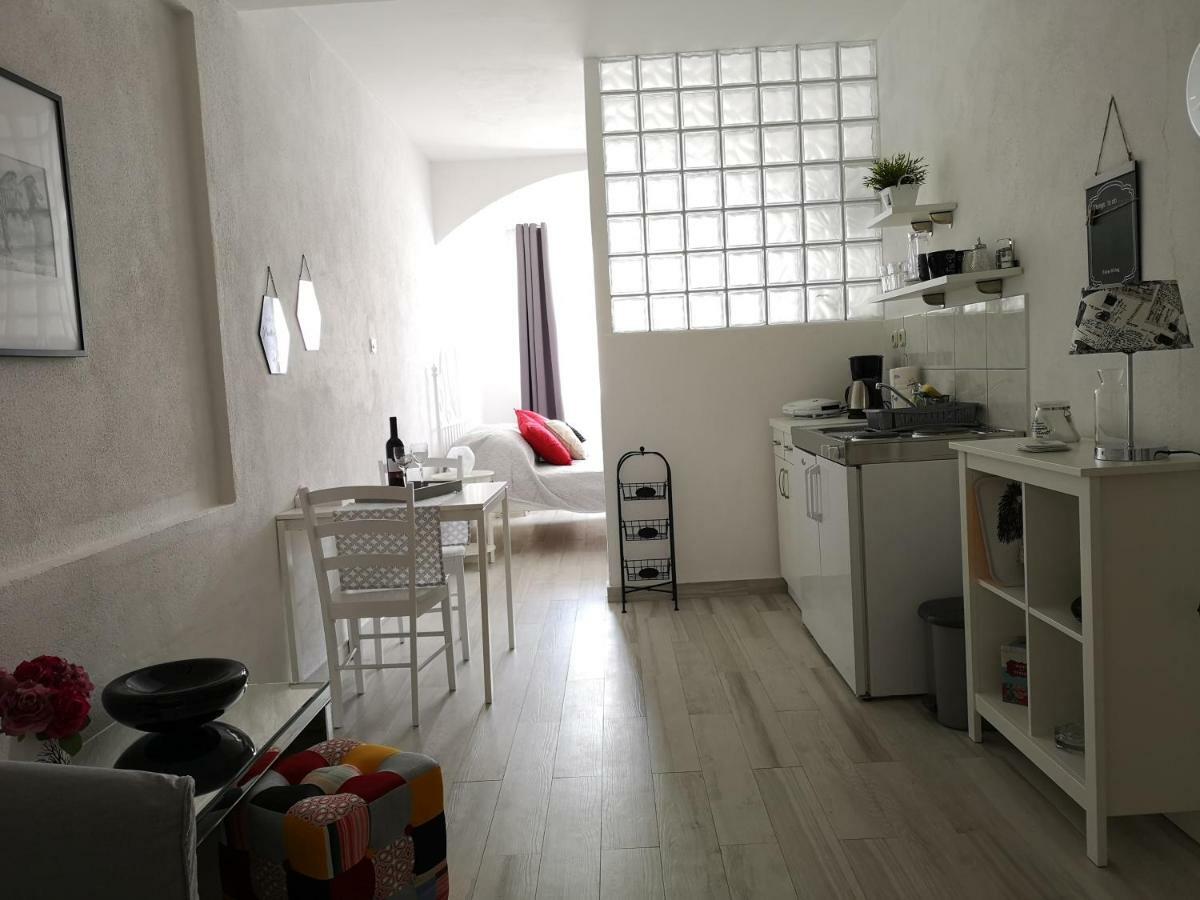 Apartments And Rooms Villa Dona マカルスカ エクステリア 写真